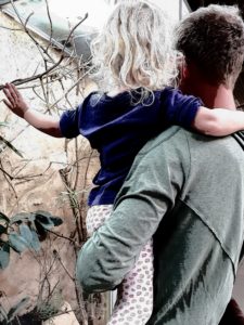 "Ich will auf den Arm" Nana bei Papa